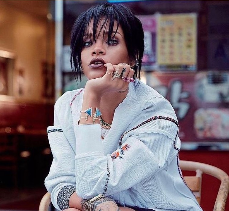 HOW RIHANNA IS AN EXAMPLE OF WOMEN'S EMPOWERMENT